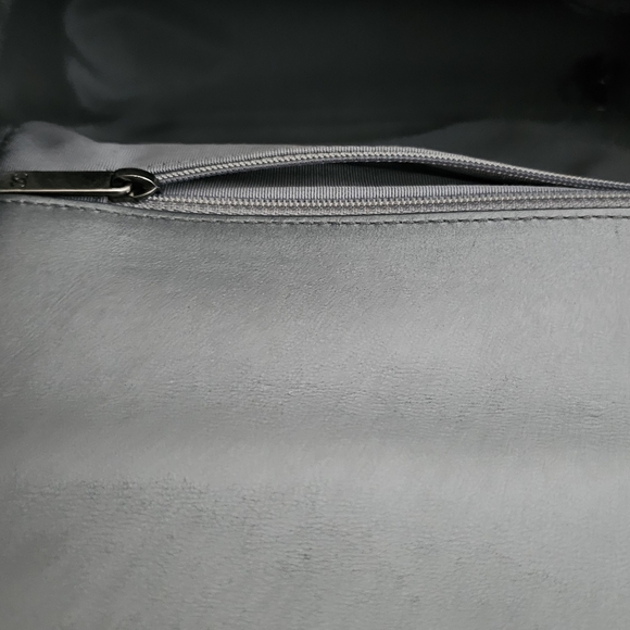 Authentic Pre-loved CHANEL 2014 Fall/Winter Boy Bag Dark Silver Large - Picture 13 of 16